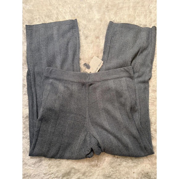 NWT! Barefoot Dreams® CozyChic® Ultra Lite® Metallic Ribbed Pajama Pants Size M - Picture 7 of 8